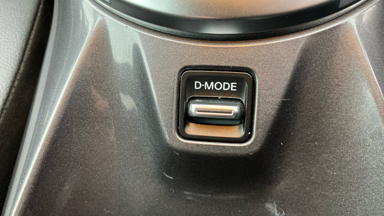 Nissan Juke 1.0 DiG-T 114 N-Connecta 5dr Petrol Hatchback